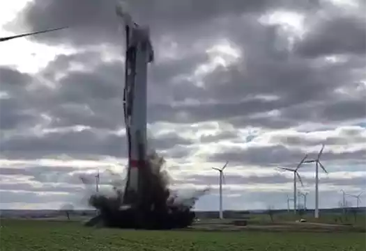 Sprengung Windkraftanlage Güstow - A&S Betondemontage GmbH