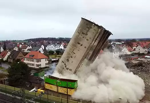 Zuckerfabrik Sprengung - A&S Betondemontage GmbH
